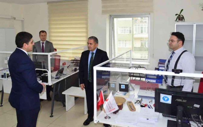 Vali Mete Buhara Kamu Kurumlarında İnceleme Yaptı