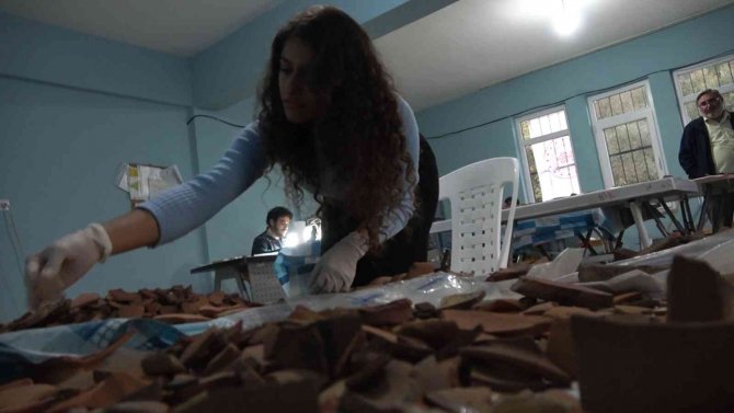 Çobankale’deki Tarihi Eserler Puzzle Gibi Birleştiriliyor