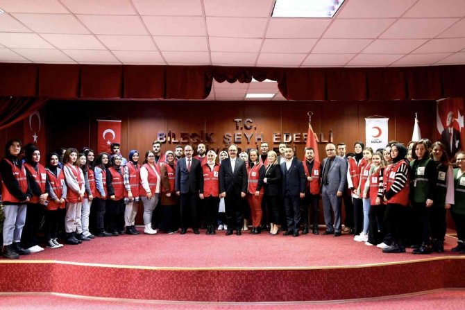 Bşeü’de ‘Sevgi Butiği’ Açıldı