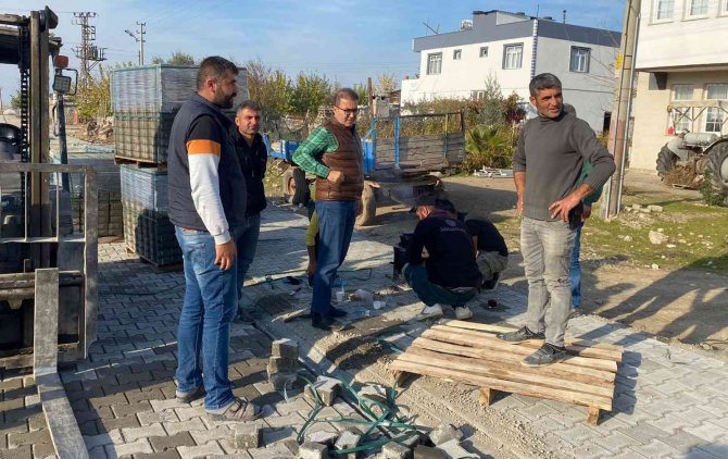 Samsat’ta Yol Çalışmaları Devam Ediyor