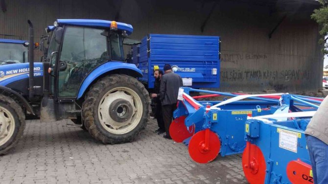 Çiftçilere Patates Makine, Ekipmanları Teslim Edildi