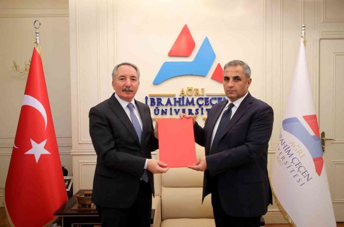 Ai̇çü İle Tez-kop-i̇ş Sendikası Arasından Toplu İş Sözleşmesi İmzalandı