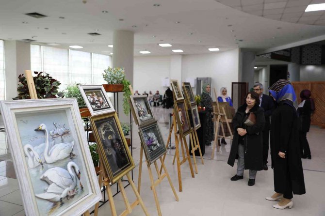 Pursaklar’da El Emeği Göz Nuru Ürünler Görücüye Çıktı