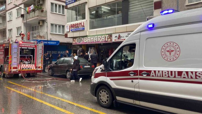 Baharatçıda Çıkan Yangın Korkuttu