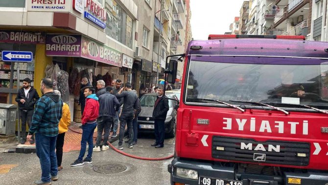 Baharatçıda Çıkan Yangın Korkuttu