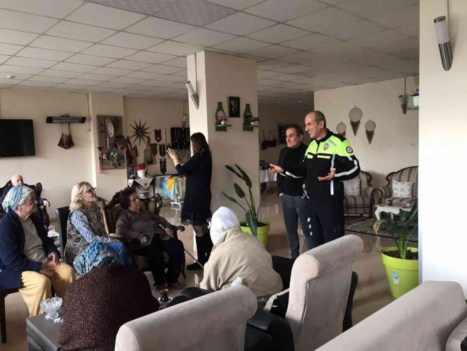Huzurevi Sakinlerine Trafik Eğitimi Verildi