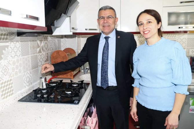 Köşk’te Doğalgaz Ateşi Yandı, İlk Kahveyi Başkan Güler Pişirdi