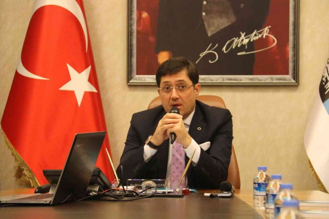 Rüşvet Soruşturmasında Aranan Eski Beşiktaş Belediye Başkanı Hazinedar Yakalandı