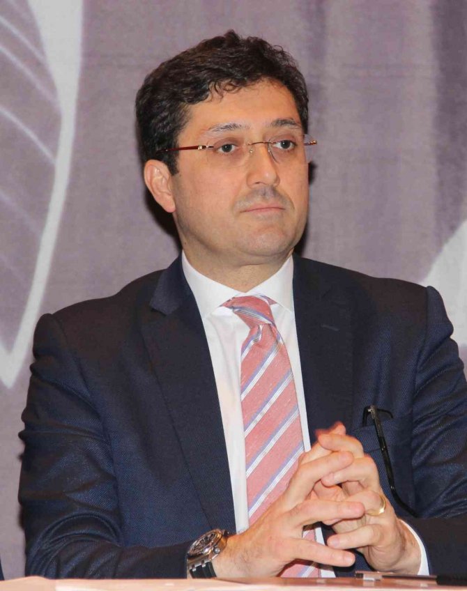 Rüşvet Soruşturmasında Aranan Eski Beşiktaş Belediye Başkanı Hazinedar Yakalandı