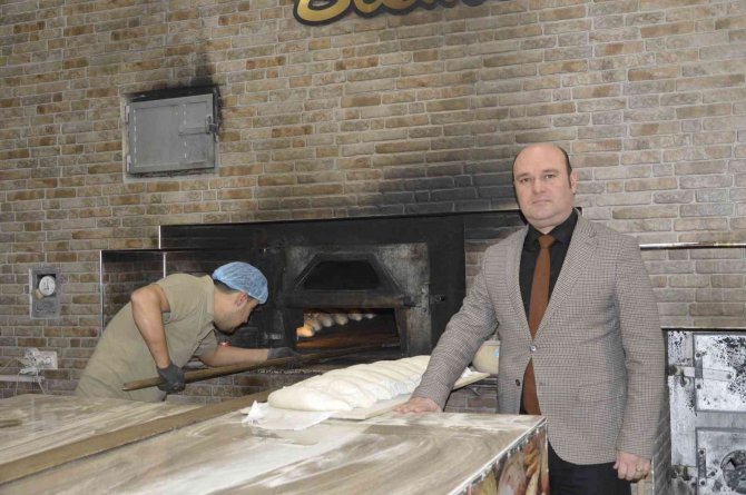 Bu Fırında Ekmek Ucuzken, Daha Da Ucuzladı: 3 Tl’den 2,5 Tl’ye Düştü