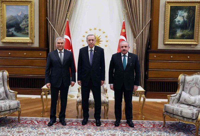 Cumhurbaşkanı Erdoğan, Cumhurbaşkanlığı Külliyesi’nde Rusya Federasyonu Federal Meclisi Devlet Duması Başkanı Vyacheslav Volodin’i Kabul Etti.