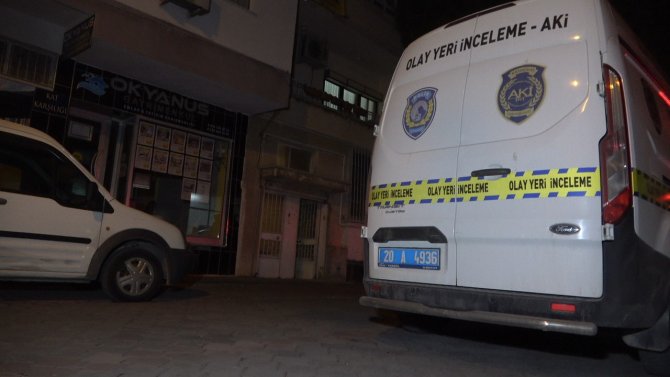 Bir Çocuk Annesi Kadın Evinde Ölü Bulundu