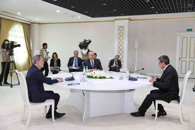 Çavuşoğlu, Türkiye-azerbaycan-türkmenistan Üçlü Dışişleri Bakanları Toplantısına Katıldı