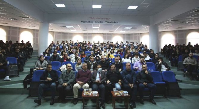 Dpü İ̇nşaat Topluluğu’ndan Konferans