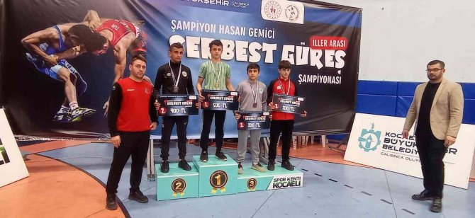 Serbest Güreş Turnuvasına Düzce Damgası