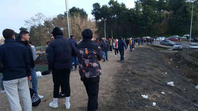 Amatör Lig Maçında Ortalığı Savaş Alanına Çeviren 6 Taraftara Müsabakalardan Men Cezası