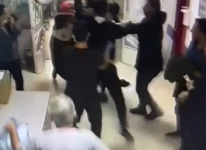 "Serum Geç Geldi" İddiasıyla Hastanede Terör Estirdiler: 7 Yaralı, 4 Gözaltı