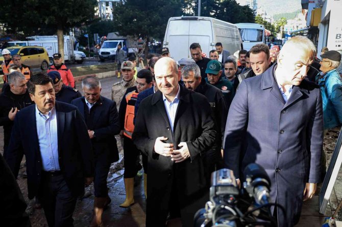 Cumhurbaşkanı Erdoğan, Afetzede Zülfiye Teyze İle Telefonda Görüştü