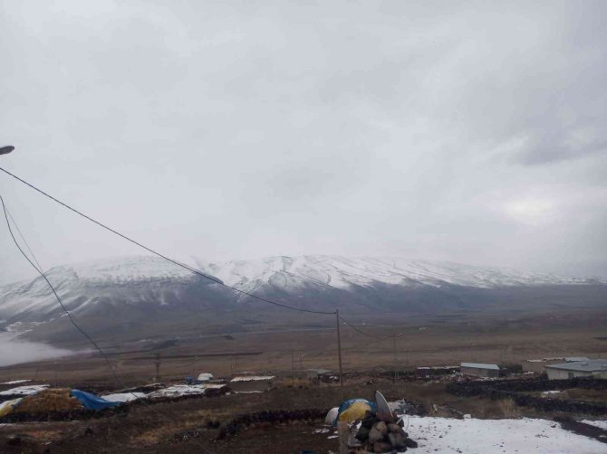 Iğdır’ın Yüksek Kesimlerinde Kar Yağışı Etkili Oluyor