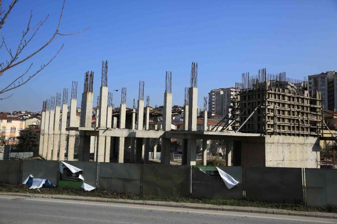 Çekmeköy Belediye Başkanı Poyraz’dan İ̇mamoğlu’na: “Taş Taş Üstüne Koyun Da Size Teşekkür Edelim”