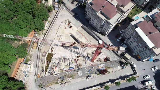 Çekmeköy Belediye Başkanı Poyraz’dan İ̇mamoğlu’na: “Taş Taş Üstüne Koyun Da Size Teşekkür Edelim”