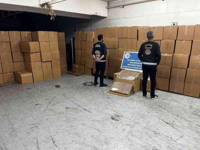 İ̇zmir’de 4 Milyon Doldurulmuş Kaçak Sigara Ele Geçirildi