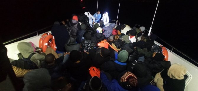 İ̇zmir’de 42 Göçmen Yakalandı, 38 Göçmen Kurtarıldı