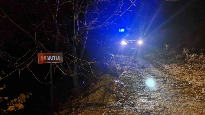 İ̇zmir’de Sel Sularına Kapılan Yaşlı Kadın Hayatını Kaybetti