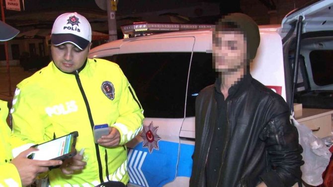 Kadıköy’de Denetime Takılan Şahıstan Gazetecilere Şaşırtan Tepki: “Sansürleyebilirseniz İyi Olur”