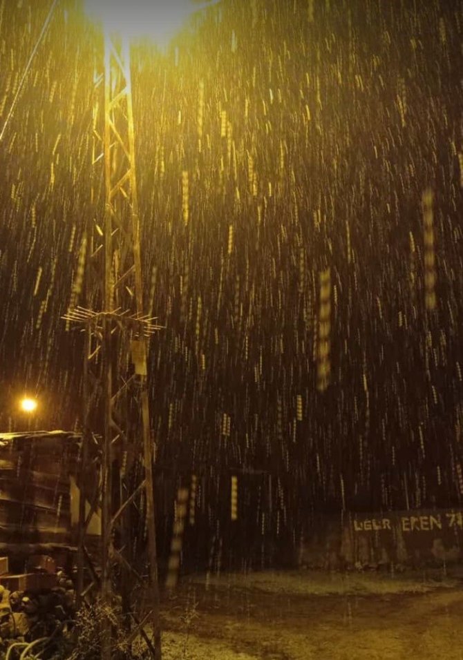 Eflani’de Kar Yağışı Etkili Olmaya Başladı