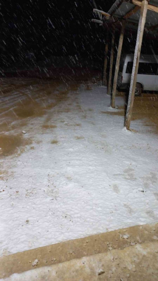 Kastamonu’nun Yüksek Kesimleri Beyaza Büründü