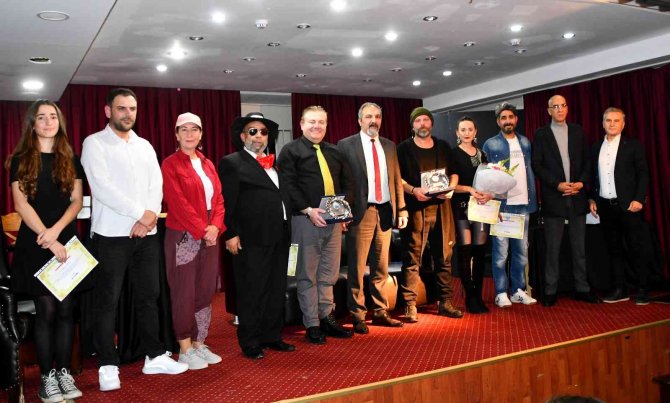 Söke’de “Kayıp Hayatlar” Sahnelendi