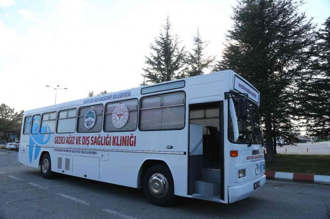 ’Gezici Ağız Ve Diş Sağlığı Kliniği’ Takdir Topladı