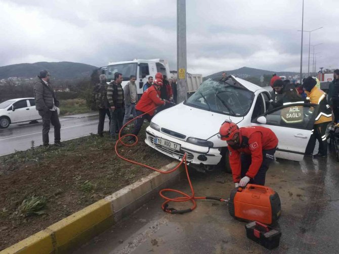 Burhaniye’de Kaza Geçiren Öğretmenler Yaralandı