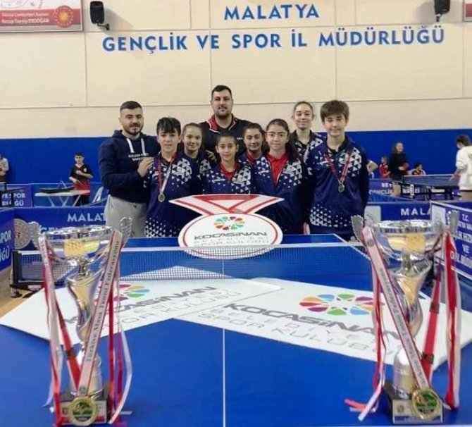 Kocasinan Masa Tenisi Takımları Zirvede