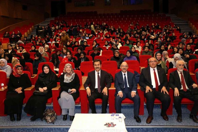 Kur’an-ı Kerim’i Güzel Okumak İçin Yarıştılar