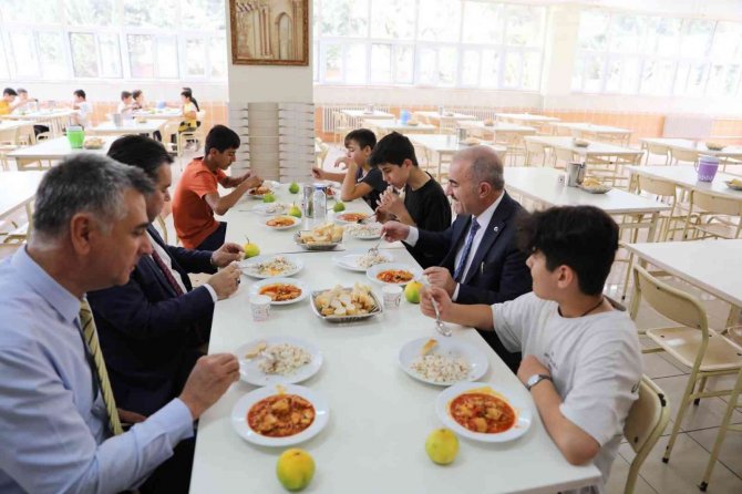 Mardin’de Taşımalı Eğitim Gören 47 Bin Öğrencinin Yemeği Milli Eğitimden