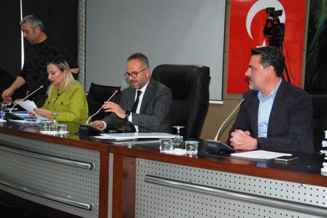 Akgedik’ten "Kuzey İlçelerinin Yolu Otoyola Bağlansın" Önerisi
