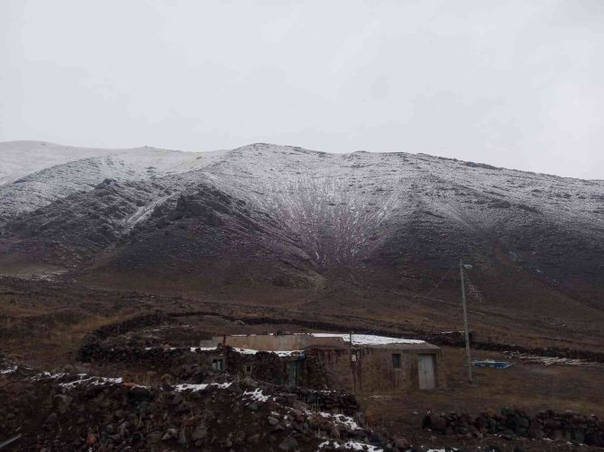 Iğdır’ın Yüksek Kesimlerinde Kar Yağışı Etkili Oluyor