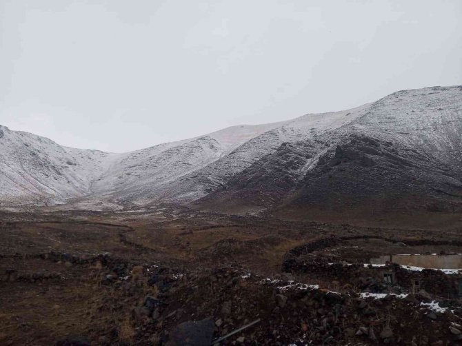 Iğdır’ın Yüksek Kesimlerinde Kar Yağışı Etkili Oluyor