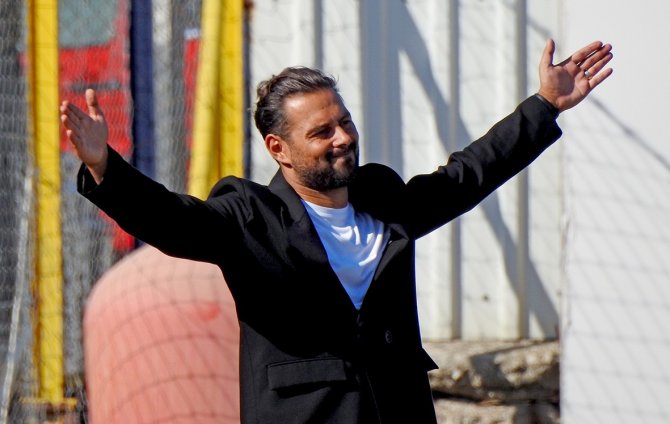 Alaçatıspor’da Teknik Direktör Yılmaz İle Yollar Ayrıldı