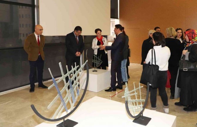 Cam Sergisi Sanatseverlerle Bir Araya Geldi