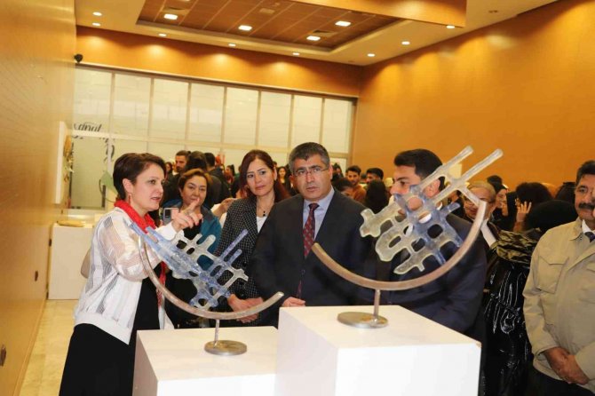 Cam Sergisi Sanatseverlerle Bir Araya Geldi