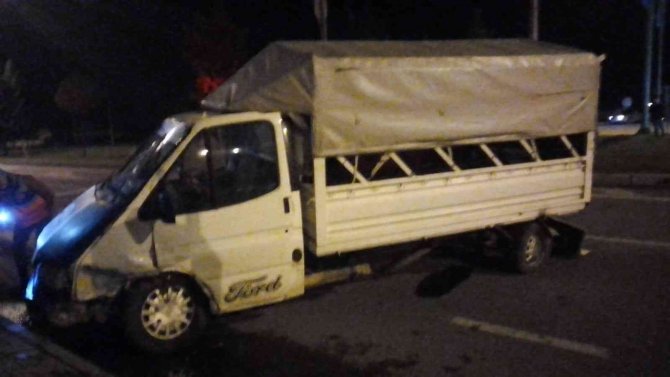 Tavşanlı’da Trafik Kazası: 3 Yaralı