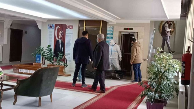 Emekli Öğretmen 2 Aydır Kaldığı Öğretmenevindeki Odasında Ölü Bulundu