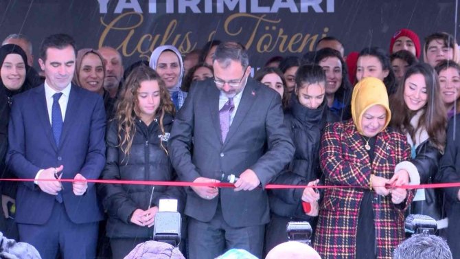 Bakan Kasapoğlu: “Türkiye, Cumhur İ̇ttifakı’ndan Yana Olan Tavrını Sandıkları Patlatarak En Güzel Şekilde Tüm Dünyaya Haykıracak”