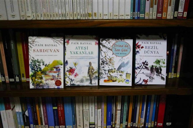 Ünlü Yazarın Oğlu Babasını Anlattı: "Sabah 09.00’dan Gece 00.00’a Kadar Kitap Yazardı"