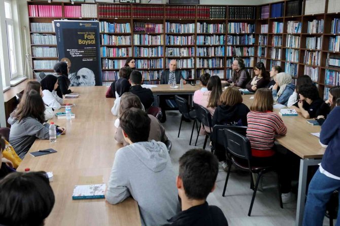 Ünlü Yazarın Oğlu Babasını Anlattı: "Sabah 09.00’dan Gece 00.00’a Kadar Kitap Yazardı"