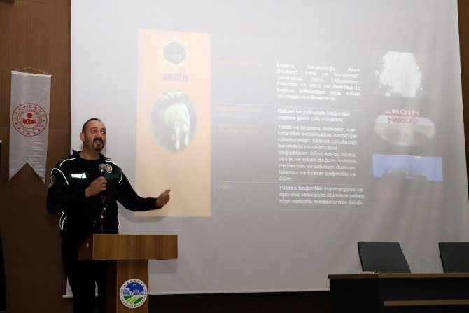 Uyuşturucu Ve Bağımlılıkla Mücadele Konuları Bu Seminerde Konuşuldu