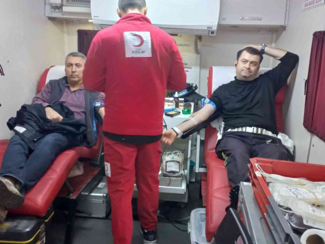 Söke Polisinden Kızılay’a Kan Bağışı Desteği